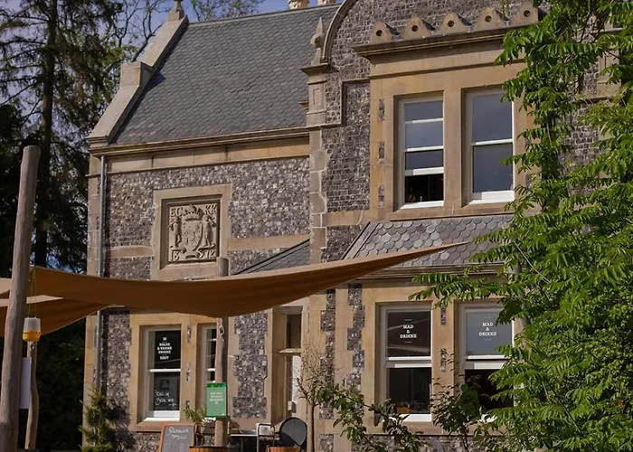 Knuthenborg Safaripark Holiday park *